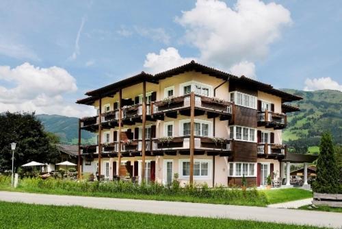 Sonnblick Apartments Und Zimmer - Nationalpark Sommercard Inklusive Hollersbach im Pinzgau Buitenkant foto
